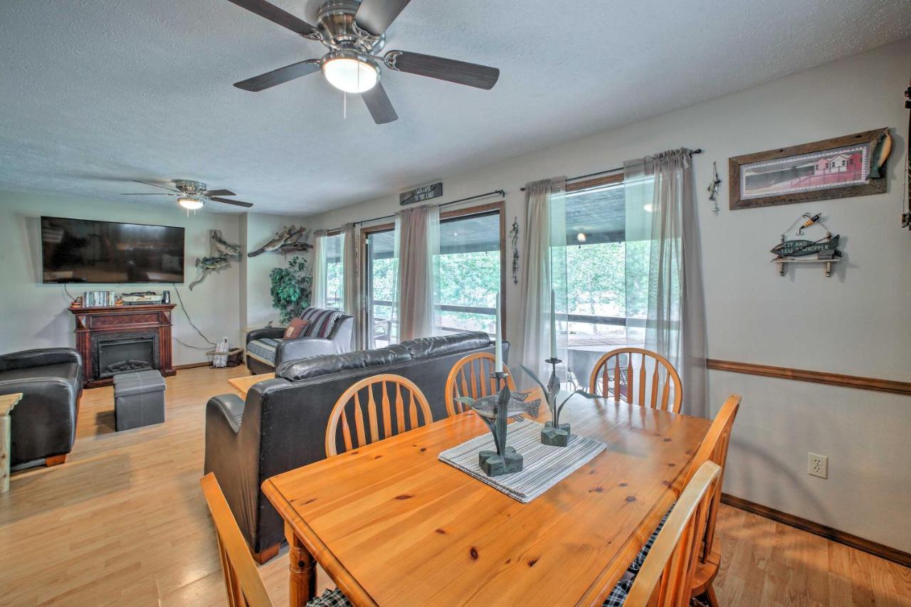 Lakefront Table Rock Home With Fire Pit! Golden ภายนอก รูปภาพ