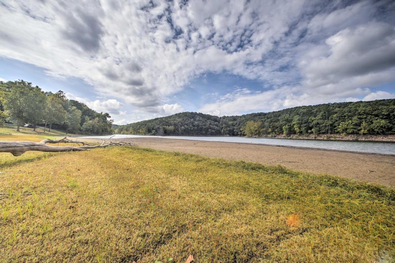 Lakefront Table Rock Home With Fire Pit! Golden ภายนอก รูปภาพ